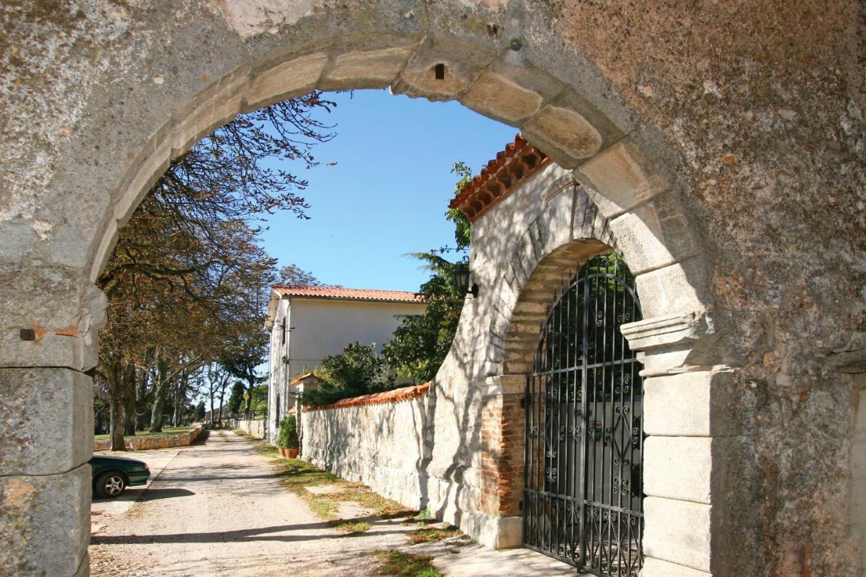 Kastel Pineta In Sveti Martin * Istrien Hotel Nedescina ภายนอก รูปภาพ